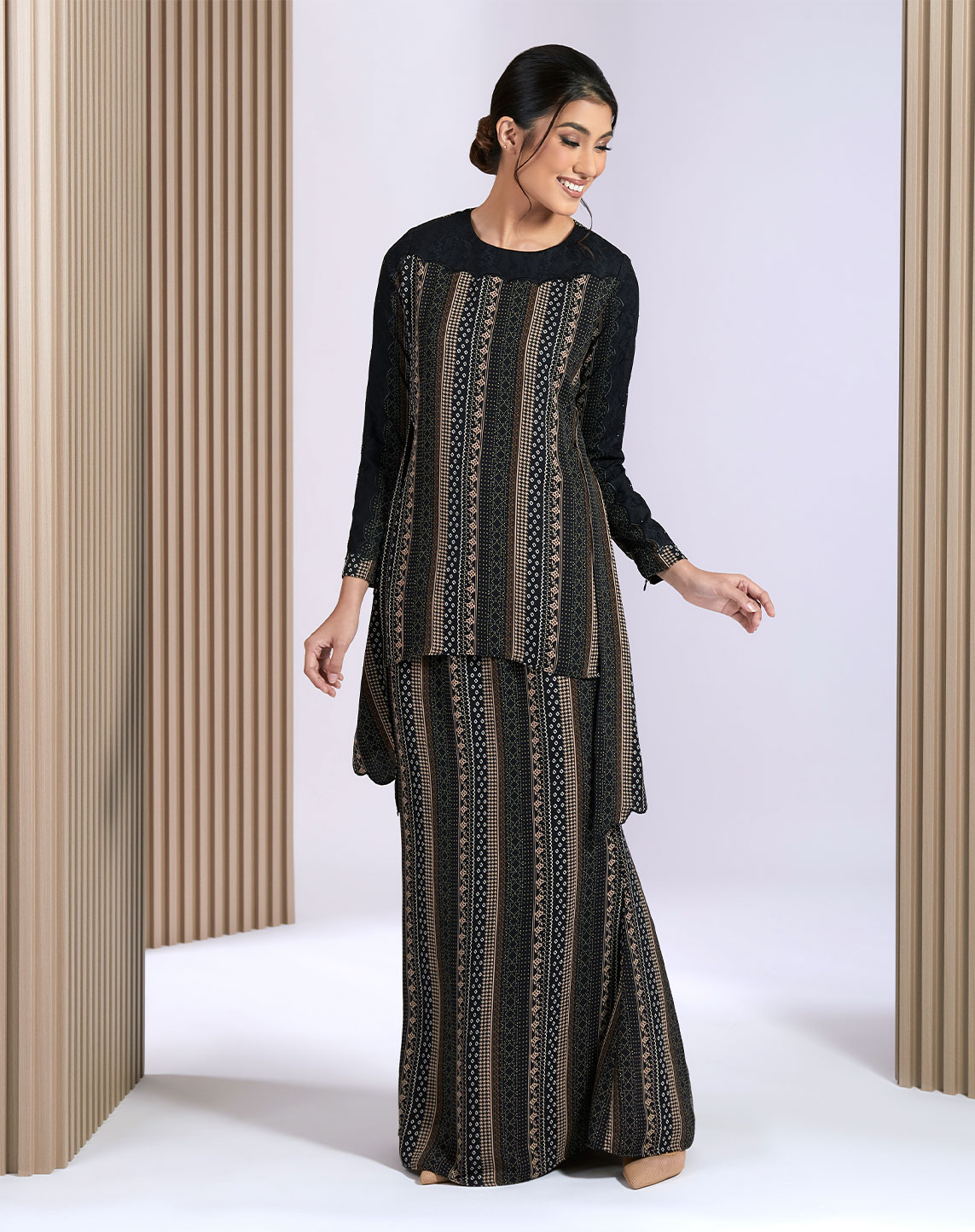 JELITA BAJU KURUNG IN BLACK